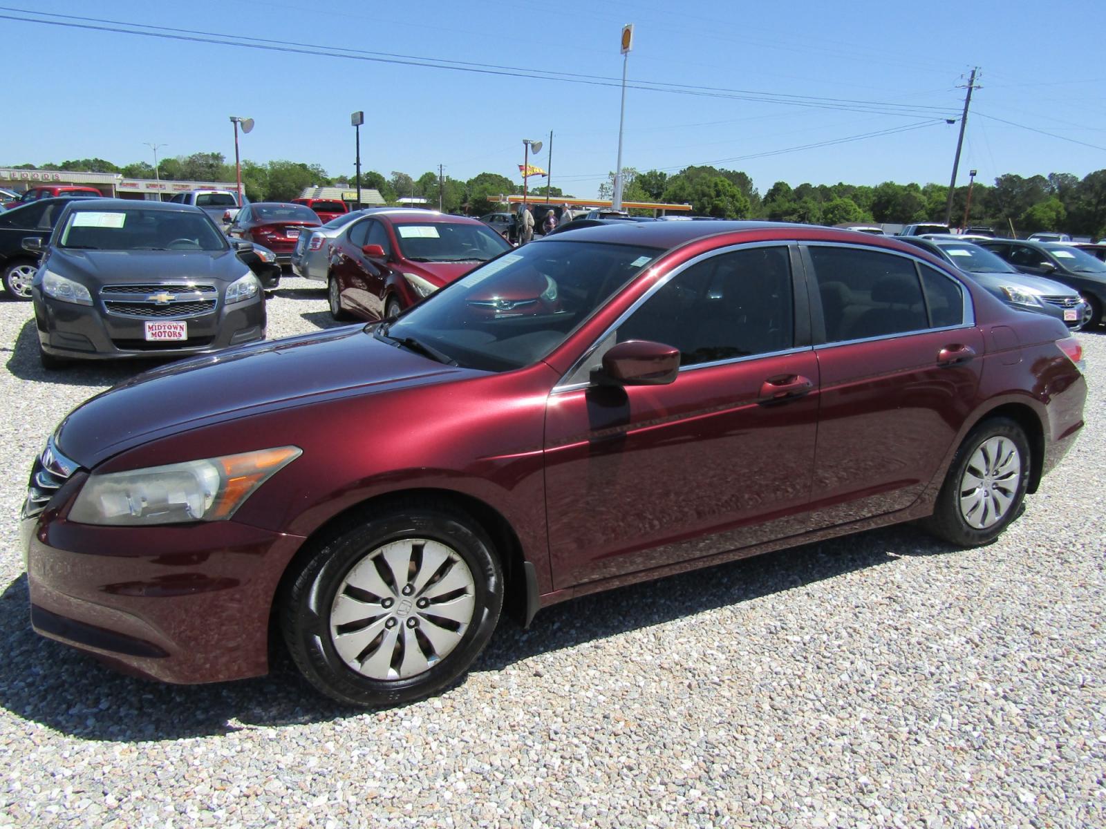 2012 Maroon /Tan Honda Accord (1HGCP2F35CA) , Automatic transmission, located at 15016 S Hwy 231, Midland City, AL, 36350, (334) 983-3001, 31.306210, -85.495277 - Photo #2